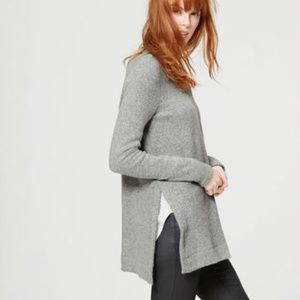 Loft- Beth Tunic Hi-Side Split Sweater in Gray